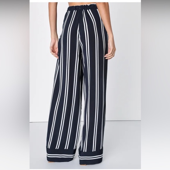 Lulu’s Coastal Living Navy Blue & White Striped Pants Medium - Picture 10 of 10